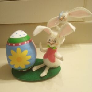 Annalee Painting Pals 2013 two bunnies painting egg